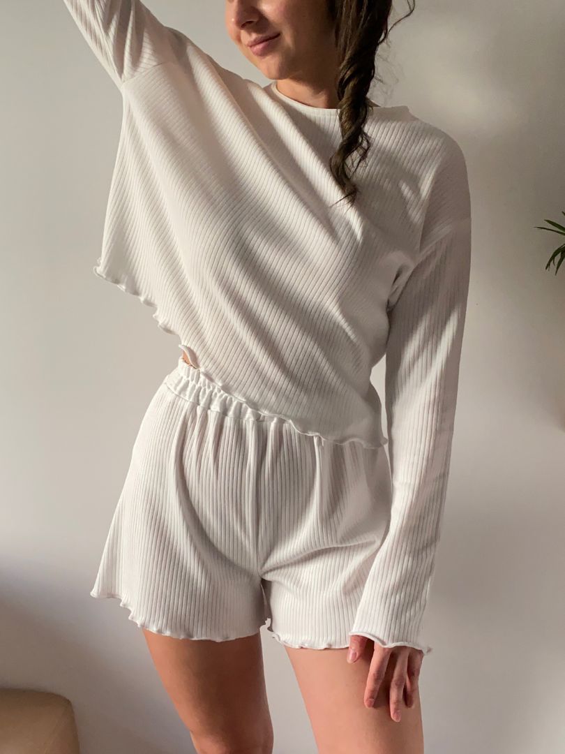 Biała piżama bawełniana z długim rękawem – Estuyo