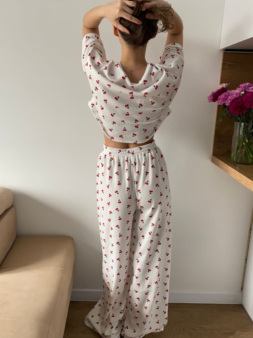 Bawełniana piżama damska w wisienki | Estuyo