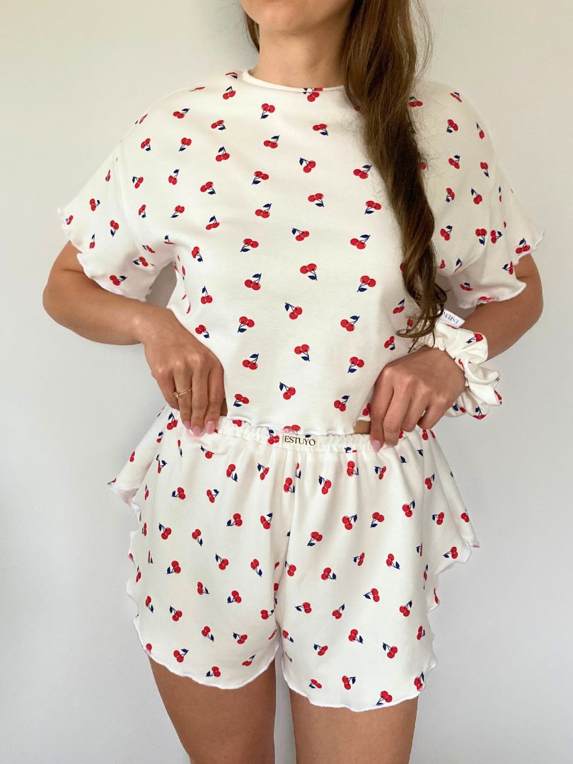 Set w wisienki– piżama + scrunchie